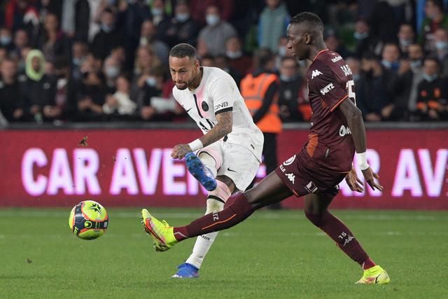 官方：拜仁博物馆设置凯恩专属展柜